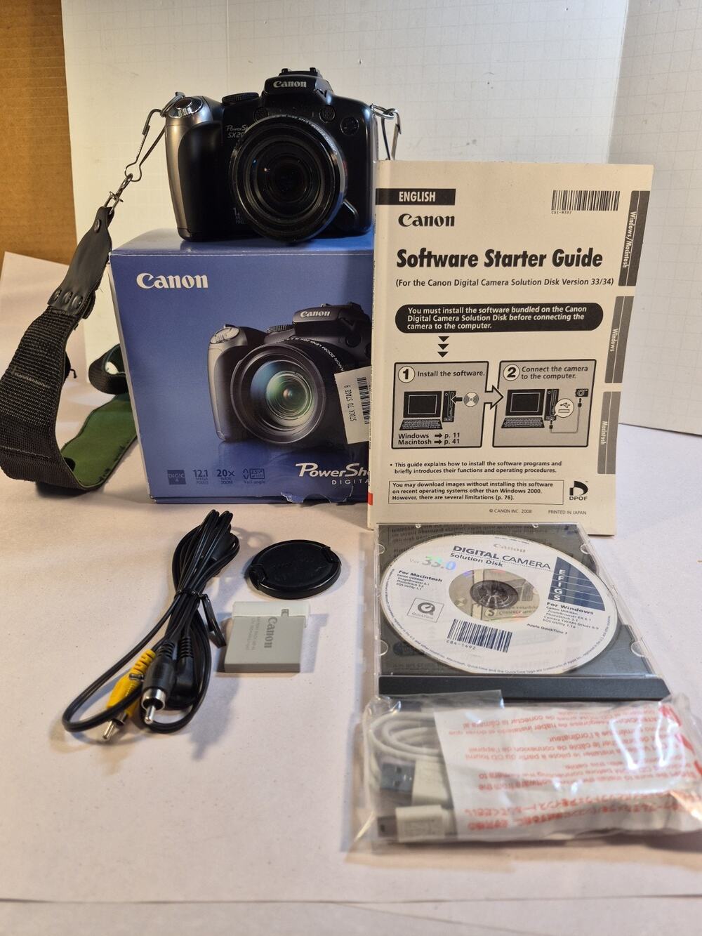 Canon PowerShot SX20 IS 12.1 MP Digital Camera Memory Card + Extras